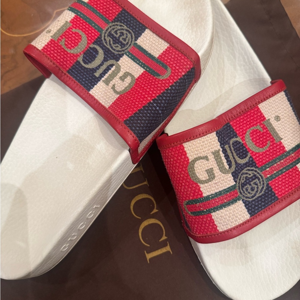 Gucci mens or women’s Red and White Striped Slides sandals Sz 10.5 - Picture 15 of 16